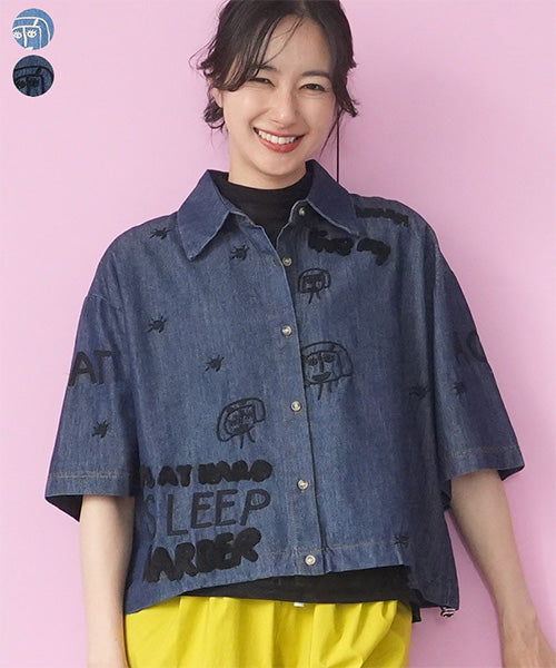 綿100％英字・イラスト刺繍裾スピンドル5分袖ワイドデニムシャツブラウス