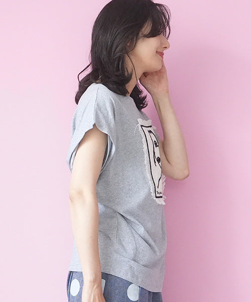 綿100％フェイス刺繍ワッペン付きフレンチスリーブTシャツカットソー 36-1889