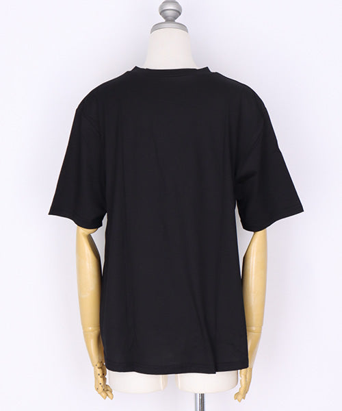 【日本製】綿100％英字柄パールビジュー付き裾ドロストデザインTシャツ 46-0306