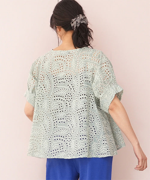 シアー総レース刺繍プルオーバーブラウス 52-0086