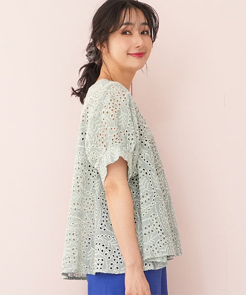 シアー総レース刺繍プルオーバーブラウス 52-0086